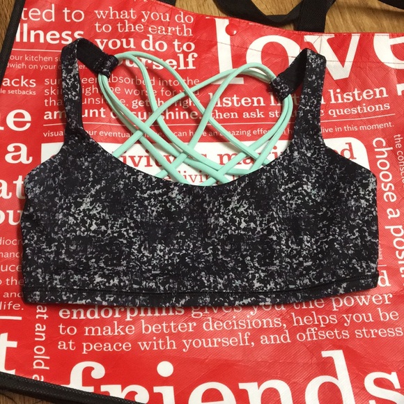 lululemon athletica Other - ⬇️Free to be wild bra